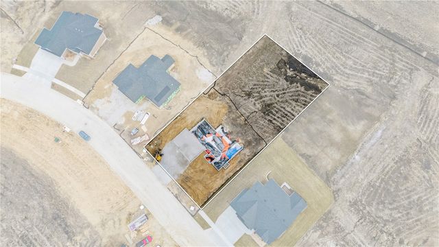 240 Howard Avenue NW, Swisher, IA 52338