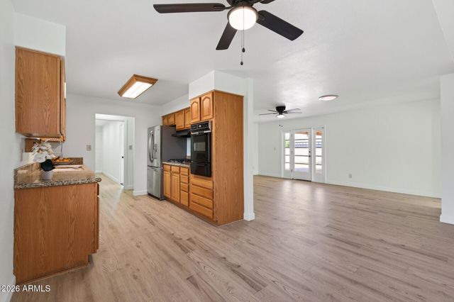 2822 E Yucca Street, Phoenix, AZ 85028