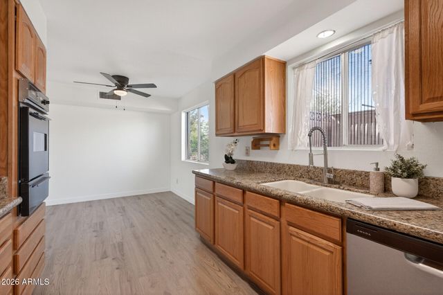 2822 E Yucca Street, Phoenix, AZ 85028