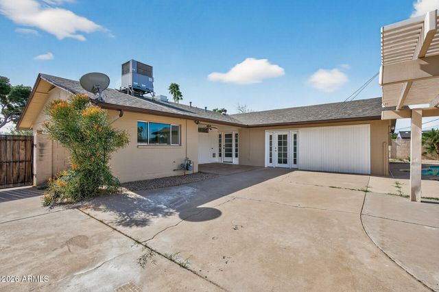 2822 E Yucca Street, Phoenix, AZ 85028