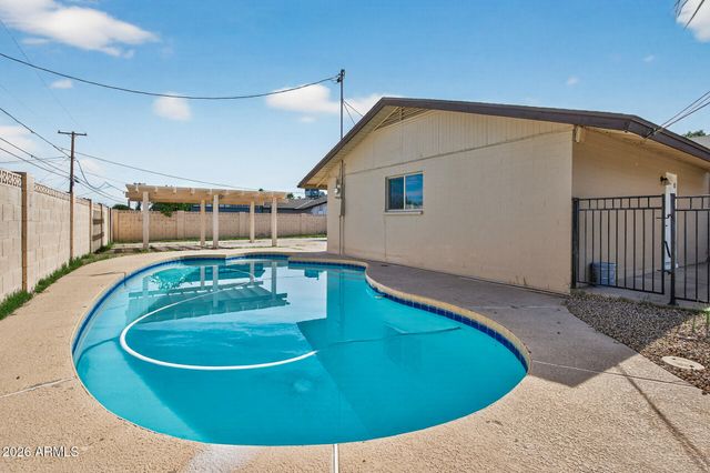 2822 E Yucca Street, Phoenix, AZ 85028