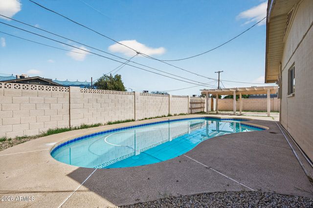 2822 E Yucca Street, Phoenix, AZ 85028