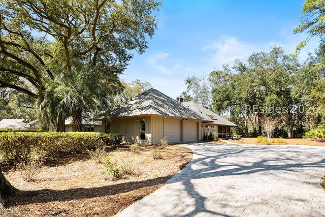 24 Royal Crest Dr, Hilton Head Island, SC 29928