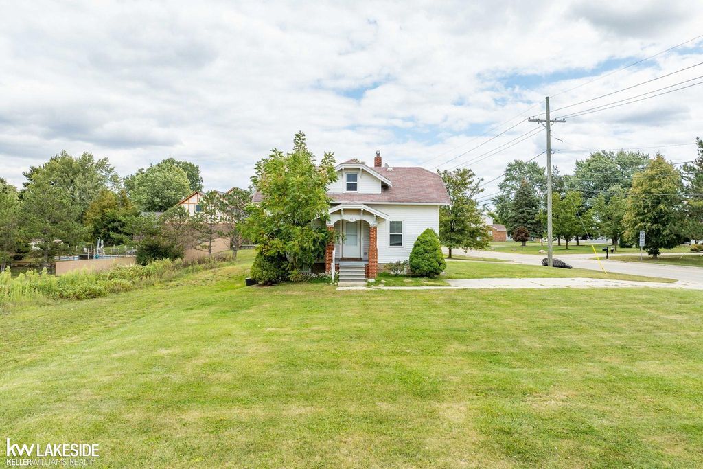 42040 Ryan Road, Sterling Heights, MI 48314