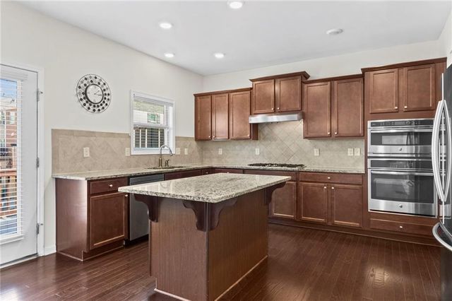 849 Ivy Vine Pl, Milton, GA 30004