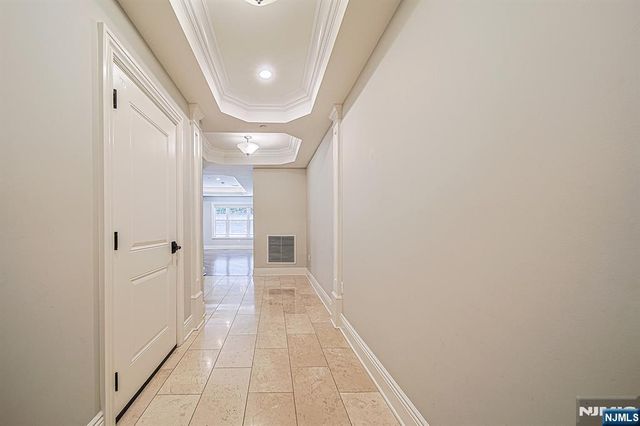 35 Marquis Court, Edgewater, NJ 07020