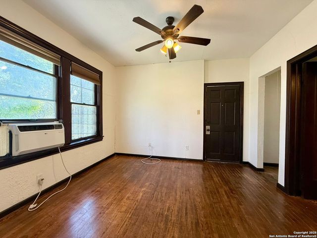 810 W Craig Pl Unit 103, San Antonio, TX 78212