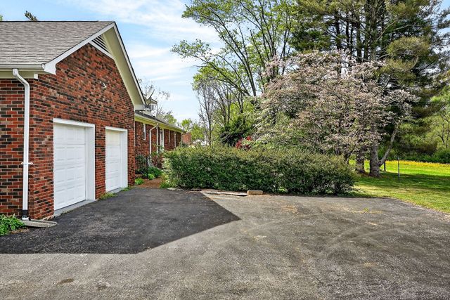530 W Main St, Smithville, TN 37166