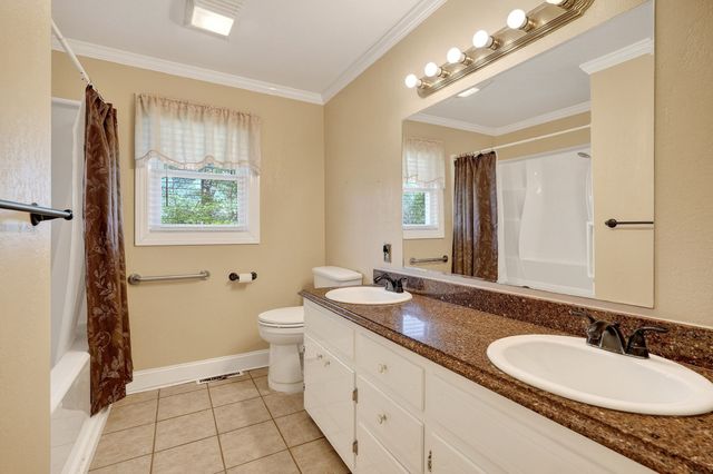 530 W Main St, Smithville, TN 37166