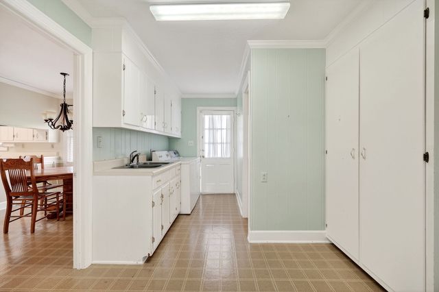 530 W Main St, Smithville, TN 37166