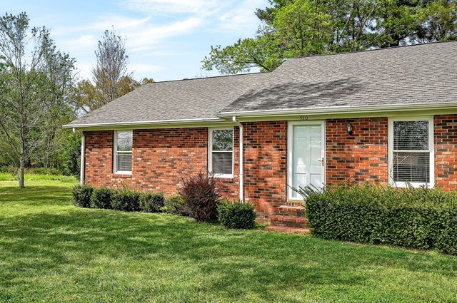 530 W Main St, Smithville, TN 37166