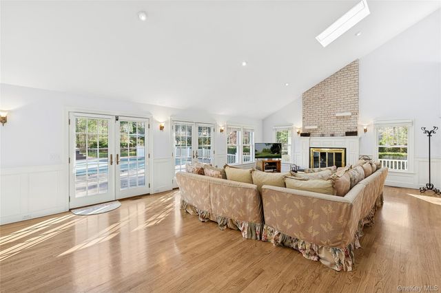 8 East Ridge Court, Westhampton, NY 11977