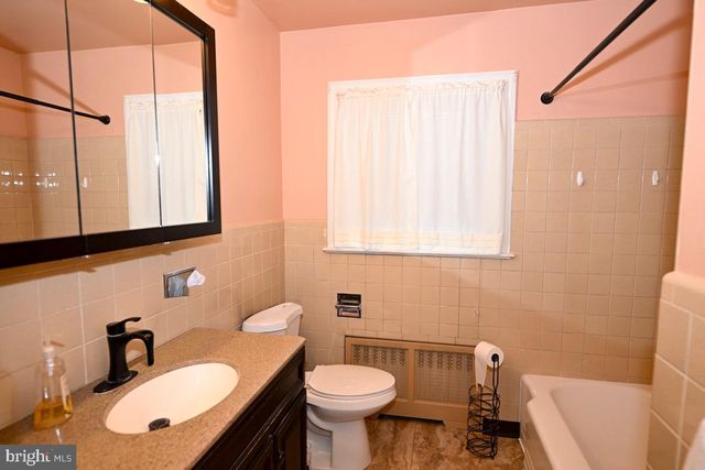 100 W 47TH ST, Reading, PA 19606