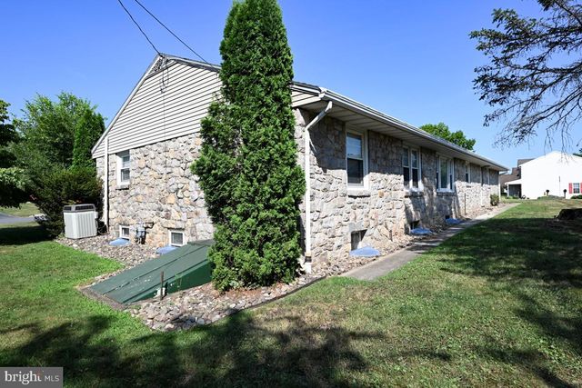 100 W 47TH ST, Reading, PA 19606