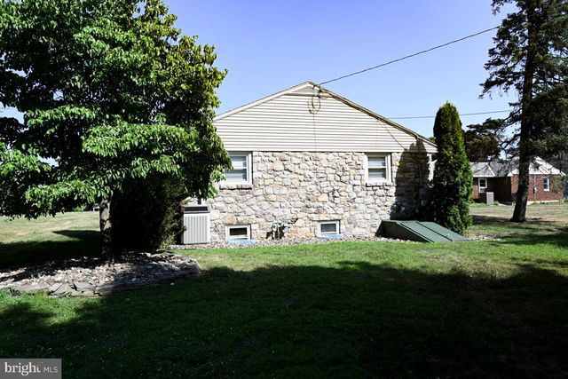 100 W 47TH ST, Reading, PA 19606
