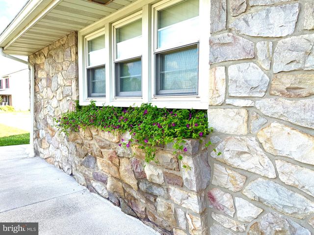 100 W 47TH ST, Reading, PA 19606