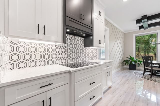 2053 Glenhollow Drive, Weatherford, TX 76088