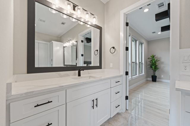 2053 Glenhollow Drive, Weatherford, TX 76088