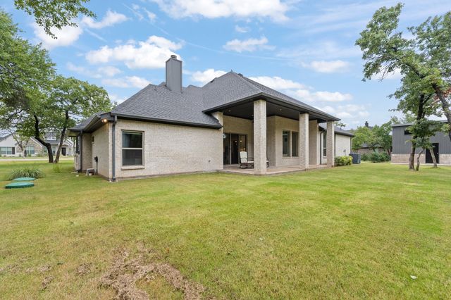 2053 Glenhollow Drive, Weatherford, TX 76088