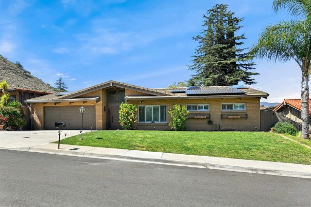 4744 Via Serra, Fallbrook, CA 92028