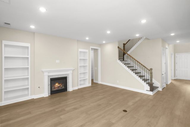 6010 PAINTED SKIES DR, Spring Hill, TN 37174