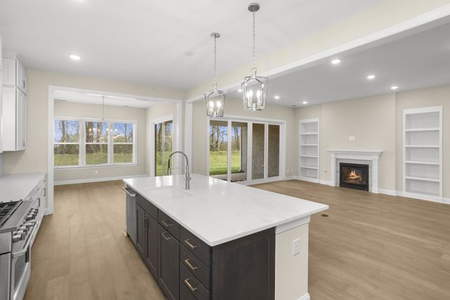 6010 PAINTED SKIES DR, Spring Hill, TN 37174