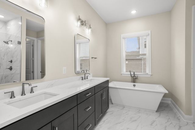 6010 PAINTED SKIES DR, Spring Hill, TN 37174