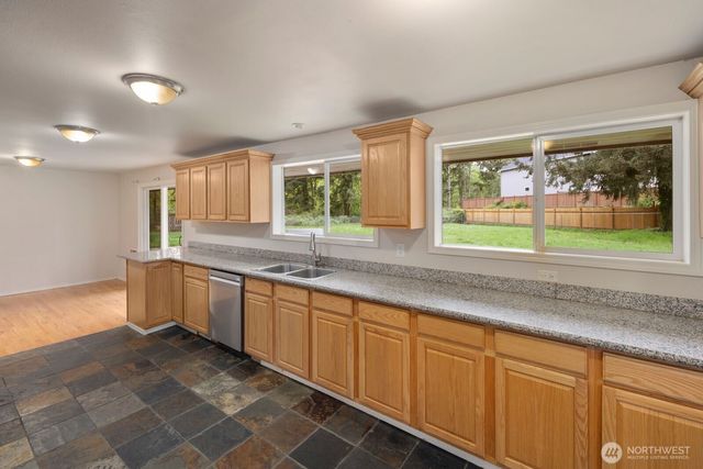 15420 SE 144th Place, Renton, WA 98059