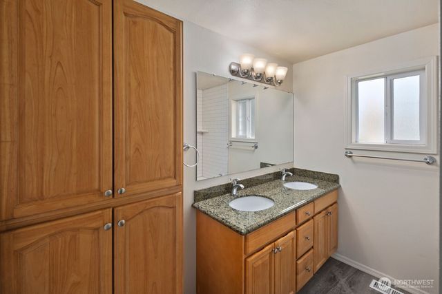 15420 SE 144th Place, Renton, WA 98059