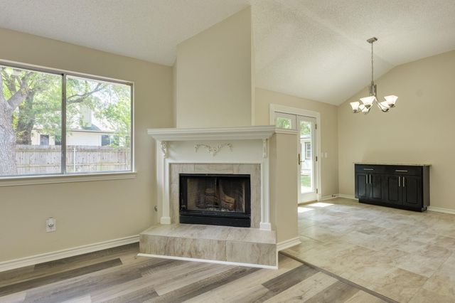 6613 Bramber LN, Austin, TX 78754