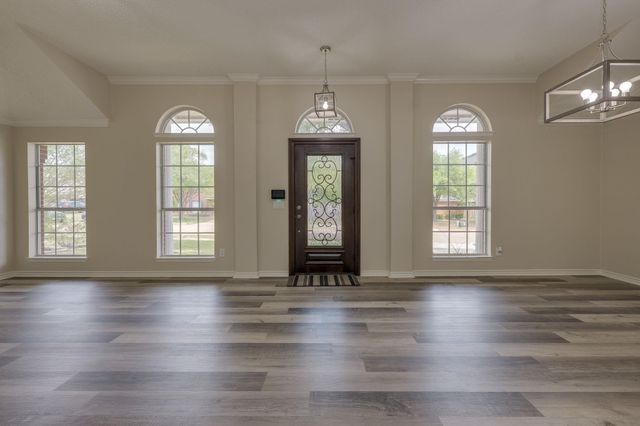 6613 Bramber LN, Austin, TX 78754