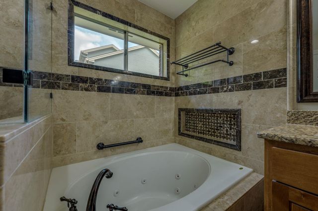 6613 Bramber LN, Austin, TX 78754