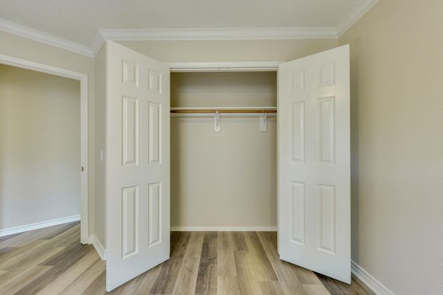 6613 Bramber LN, Austin, TX 78754