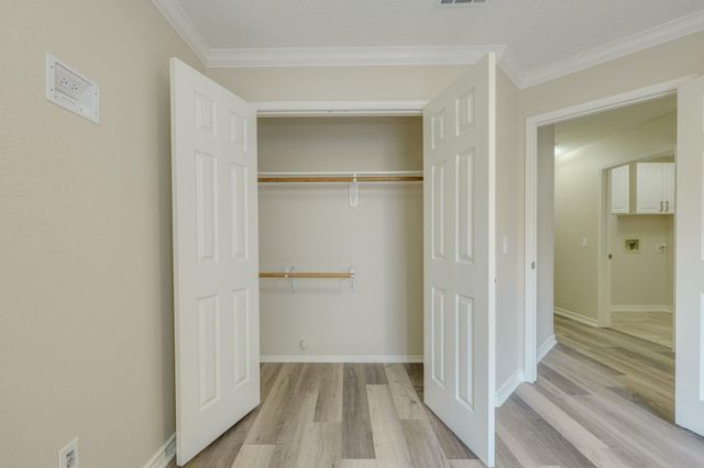 6613 Bramber LN, Austin, TX 78754