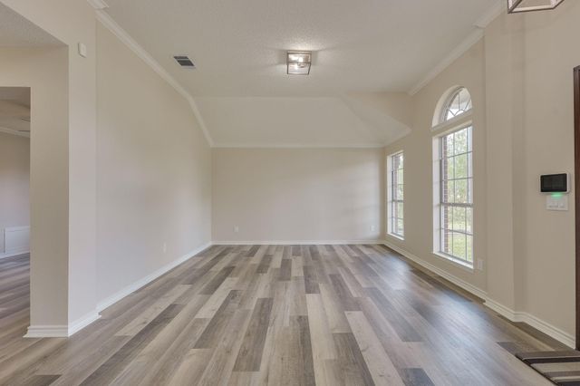 6613 Bramber LN, Austin, TX 78754