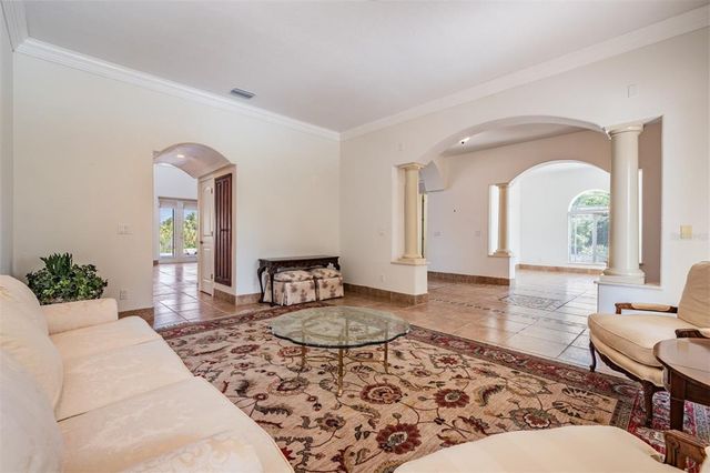 4710 TROYDALE ROAD, Tampa, FL 33615