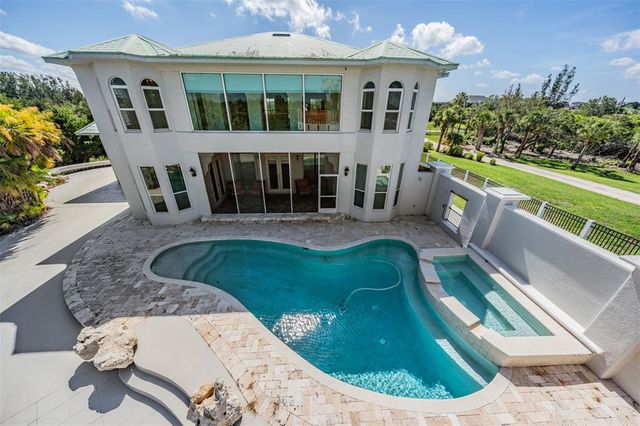 4710 TROYDALE ROAD, Tampa, FL 33615