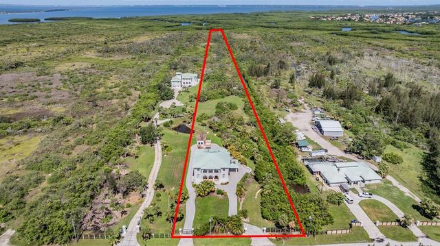 4710 TROYDALE ROAD, Tampa, FL 33615