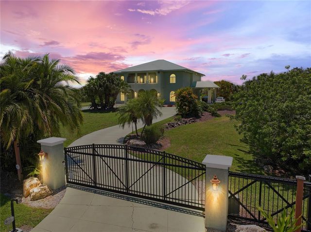 4710 TROYDALE ROAD, Tampa, FL 33615