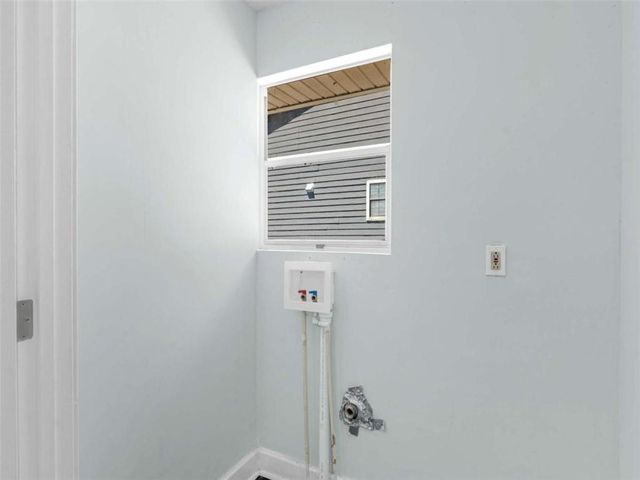 2298 East Lake Drive NE, Conyers, GA 30012