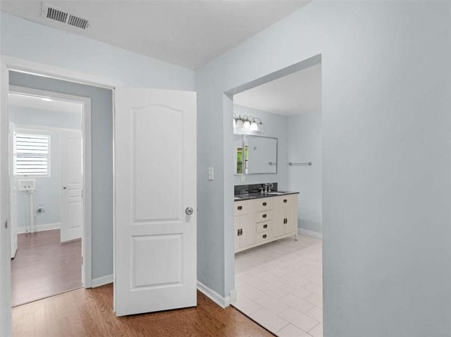 2298 East Lake Drive NE, Conyers, GA 30012