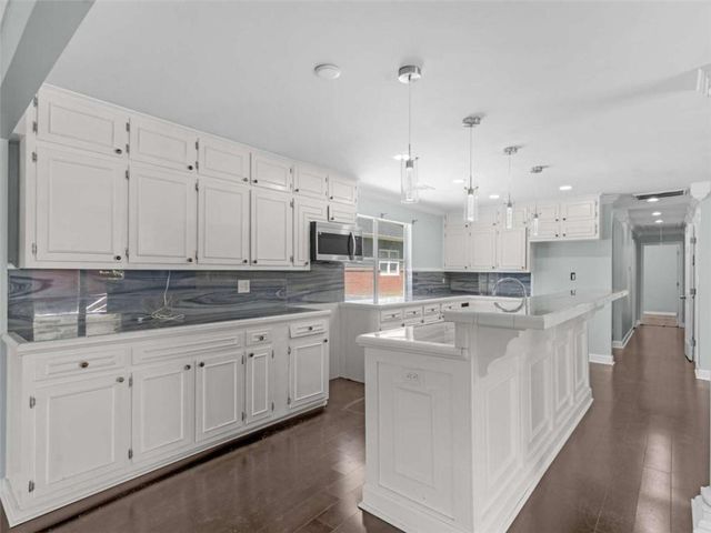 2298 East Lake Drive NE, Conyers, GA 30012