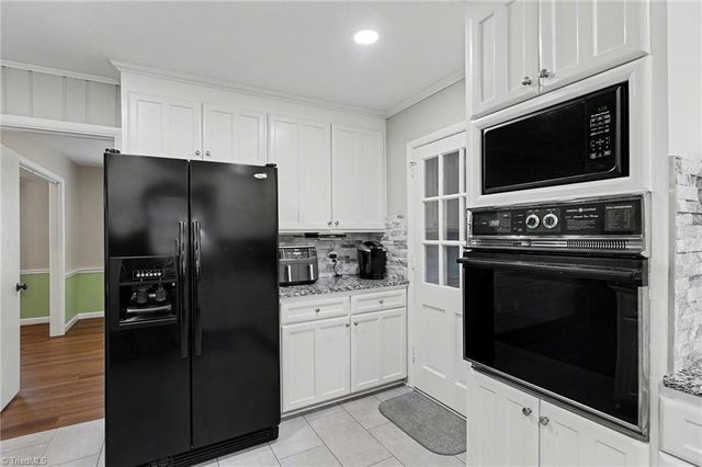 5585 Kane Drive, Pfafftown, NC 27040