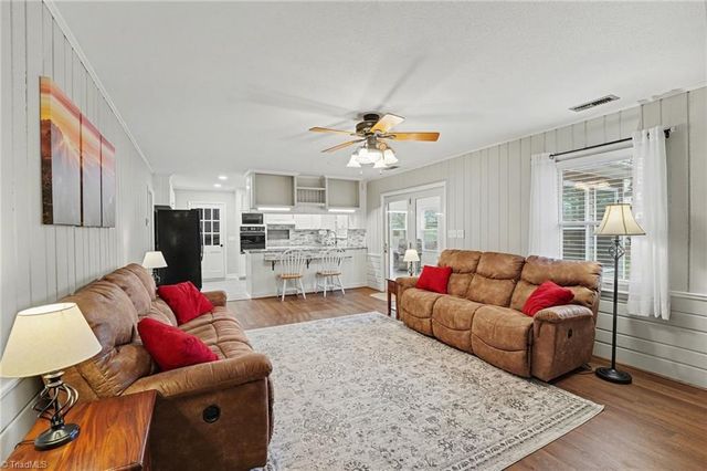 5585 Kane Drive, Pfafftown, NC 27040