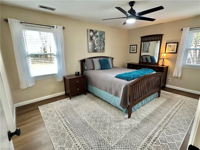 5585 Kane Drive, Pfafftown, NC 27040