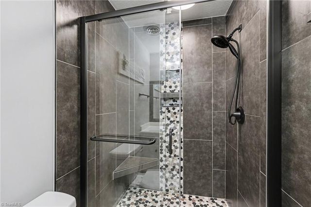 5585 Kane Drive, Pfafftown, NC 27040