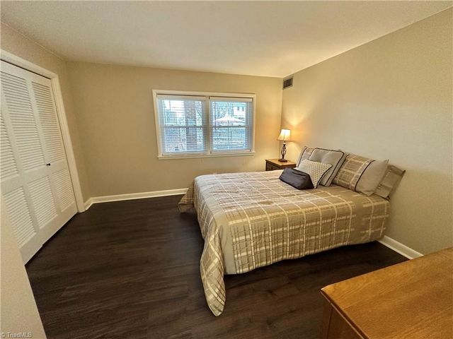 5585 Kane Drive, Pfafftown, NC 27040