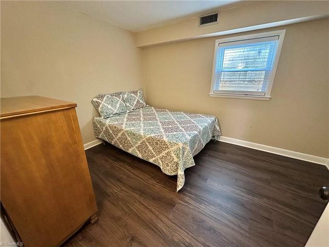 5585 Kane Drive, Pfafftown, NC 27040