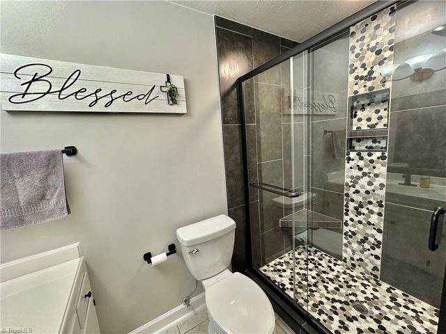 5585 Kane Drive, Pfafftown, NC 27040