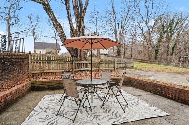 5585 Kane Drive, Pfafftown, NC 27040